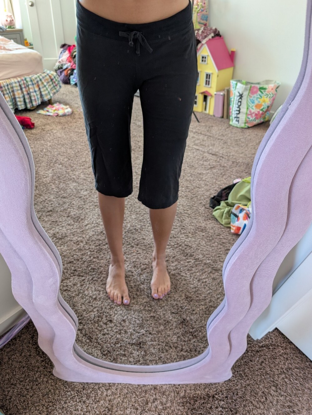 Black Cropped Women's Sweats Size Medium - Comfortable Capri Length